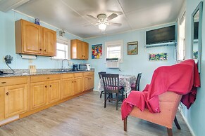 Studio ~ 5 Mi to Waveland Beach & Pier!