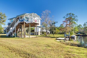 5 Mi to Beach: Bay St Louis Home w/ Launch & Dock