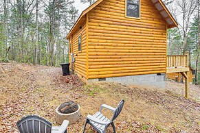 Romantic Log Cabin in the Smokies w/ Fire Pit!