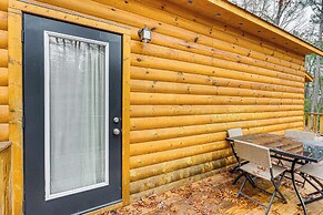 Romantic Log Cabin in the Smokies w/ Fire Pit!