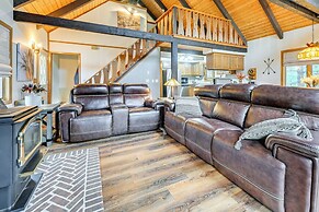 Steps to Golf Course: Nekoosa Home w/ Serene Yard!