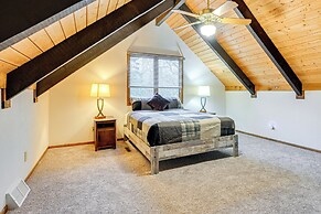 Steps to Golf Course: Nekoosa Home w/ Serene Yard!