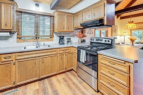 Steps to Golf Course: Nekoosa Home w/ Serene Yard!