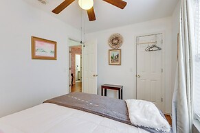 Centrally Located in Nwa; Walk to Wrights Bbq!