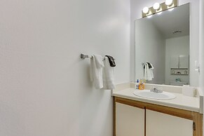 Centrally Located in Nwa; Walk to Wrights Bbq!