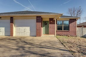 Centrally Located in Nwa; Walk to Wrights Bbq!