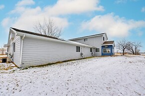 Walk to Golf Course: Cozy Malta Studio!