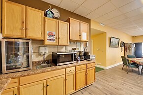 Walk to Golf Course: Cozy Malta Studio!