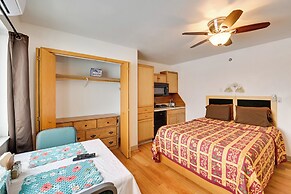 2 Mi to River: Malta Retreat w/ Community Grills!