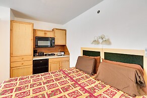 2 Mi to River: Malta Retreat w/ Community Grills!