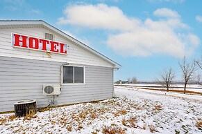 2 Mi to River: Malta Retreat w/ Community Grills!