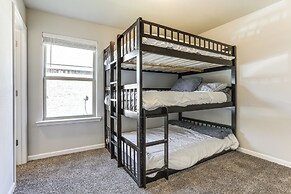 13 Mi to Baton Rouge: Family-friendly Home