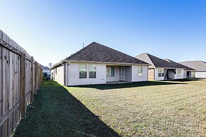 13 Mi to Baton Rouge: Family-friendly Home