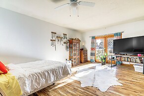 8 Mi to Scotts Bluff Nat'l Monument: Family Home