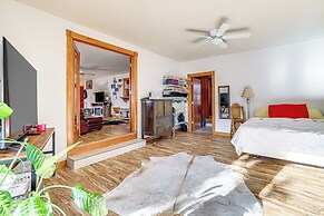 8 Mi to Scotts Bluff Nat'l Monument: Family Home