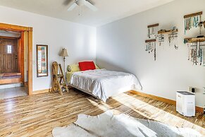 8 Mi to Scotts Bluff Nat'l Monument: Family Home