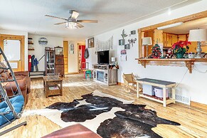 8 Mi to Scotts Bluff Nat'l Monument: Family Home