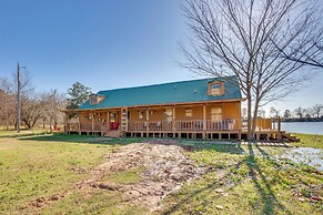 Private Lake On-site: Secluded Retreat in Grant!