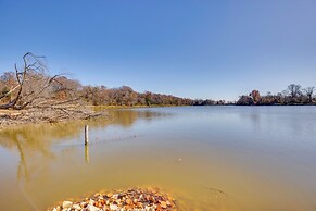 Private Lake On-site: Secluded Retreat in Grant!