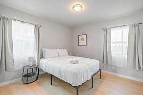 Luxury Modern Retreat w Spacious Yard Premium Comfort