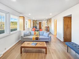 Retro Retreat A 60's Time Capsule 3 Bedroom Home