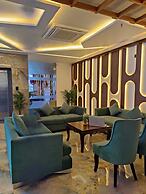 HOTEL KHS LANDMARK