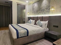 HOTEL KHS LANDMARK