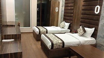 HOTEL KHS LANDMARK