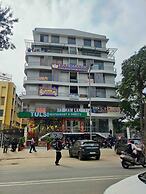 HOTEL KHS LANDMARK