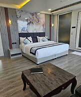 HOTEL KHS LANDMARK