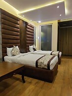 HOTEL KHS LANDMARK