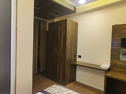 HOTEL KHS LANDMARK