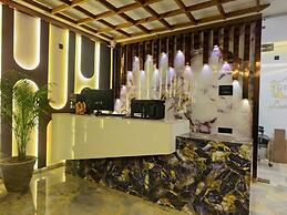 HOTEL KHS LANDMARK