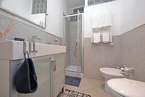 Trendy Flat near Marconi