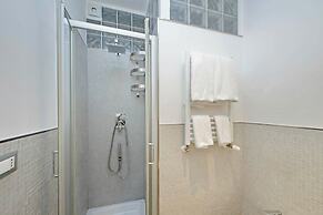 Trendy Flat near Marconi