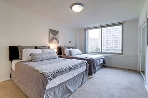 Crystal City Condo w Top Amenities