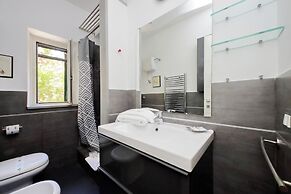 Cozy flat neat the Univesity