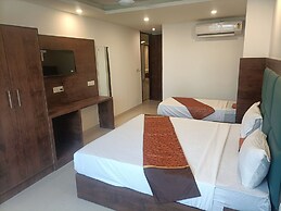 Hotel Tark Plaza Near IGI Airport Delhi