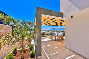 Villa Etoo in Ye ilk y Mahallesi