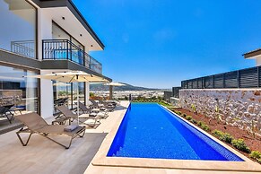 Villa Etoo in Ye ilk y Mahallesi