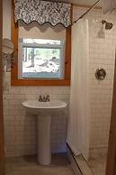 Blueberry Hill Motel