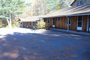 Blueberry Hill Motel