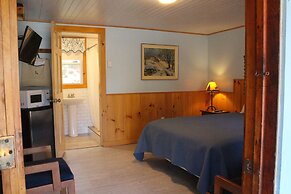 Blueberry Hill Motel