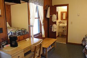 Blueberry Hill Motel