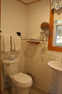 Blueberry Hill Motel