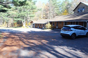 Blueberry Hill Motel