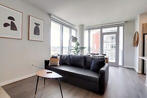 Clarendon Apt Near Subway