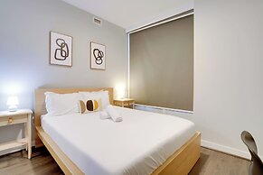 Clarendon Apt Near Subway