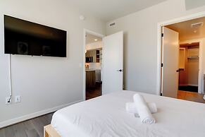 Clarendon Apt Near Subway