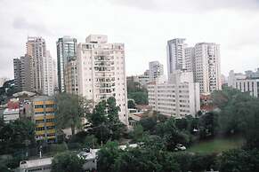 piscina academia e manobrista